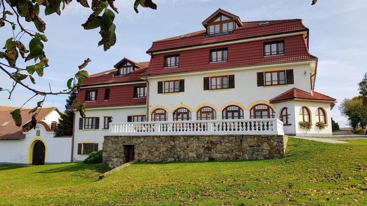 Hotel Stamberk Naceradec エクステリア 写真